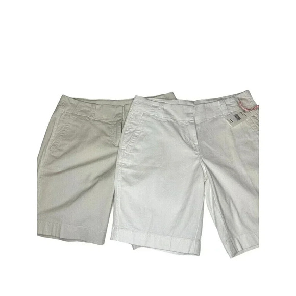 Vineyard Vines Women’s 9" Everyday Bermuda Shorts Size 4 Lot Of 2 Stone & White - Picture 2 of 6